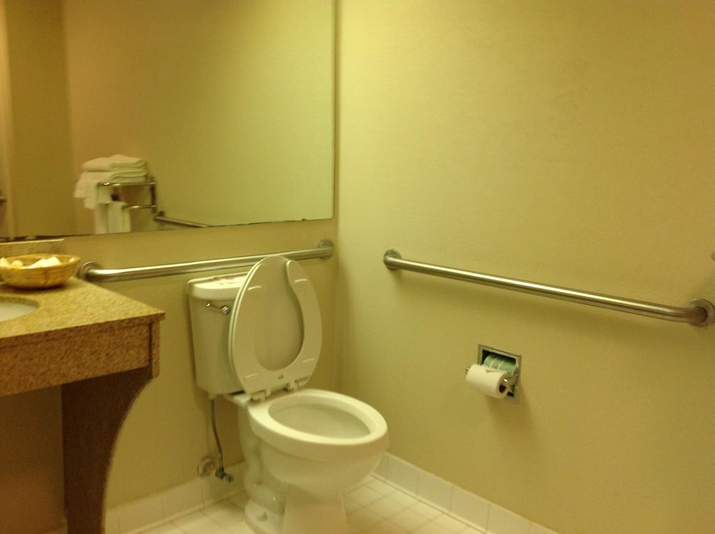 Days Inn - Chapel Hill Esterno foto