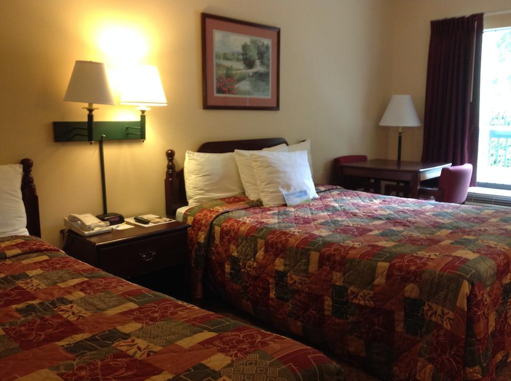 Days Inn - Chapel Hill Esterno foto