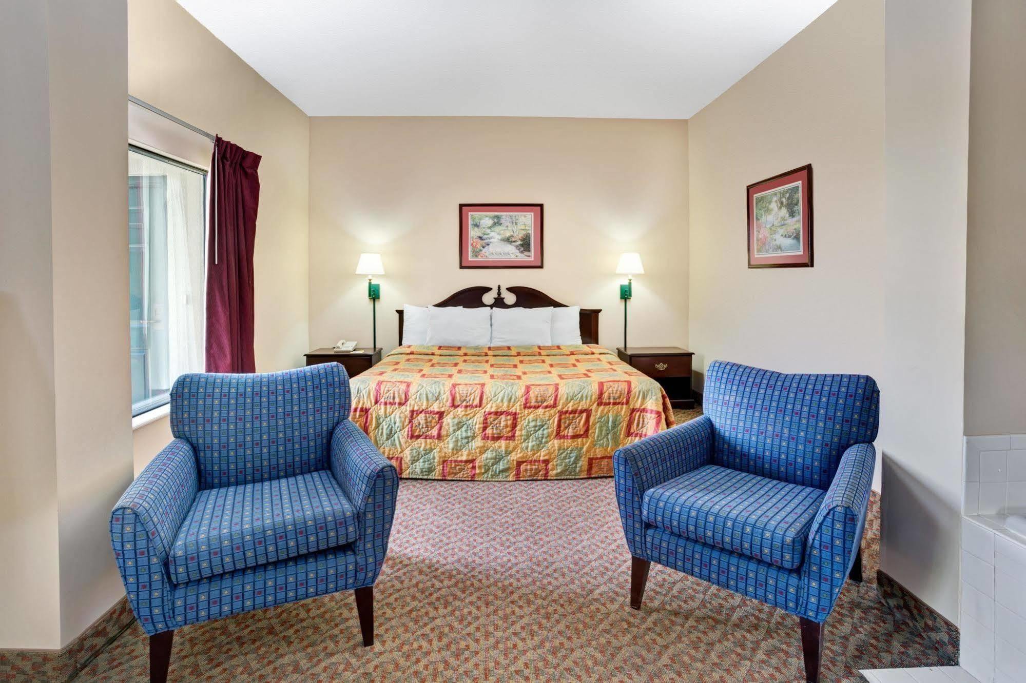 Days Inn - Chapel Hill Esterno foto