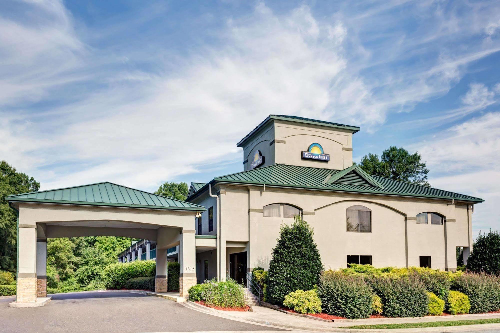 Days Inn - Chapel Hill Esterno foto